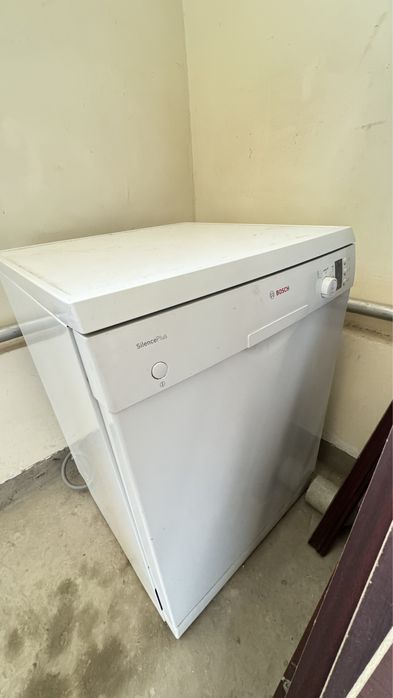 Mashina idish yuvadigan