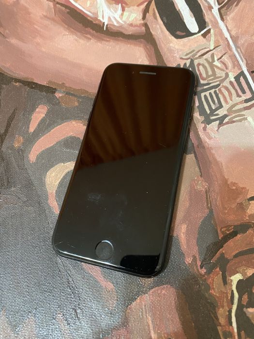 Продам Айфон 7 в отл состоянии