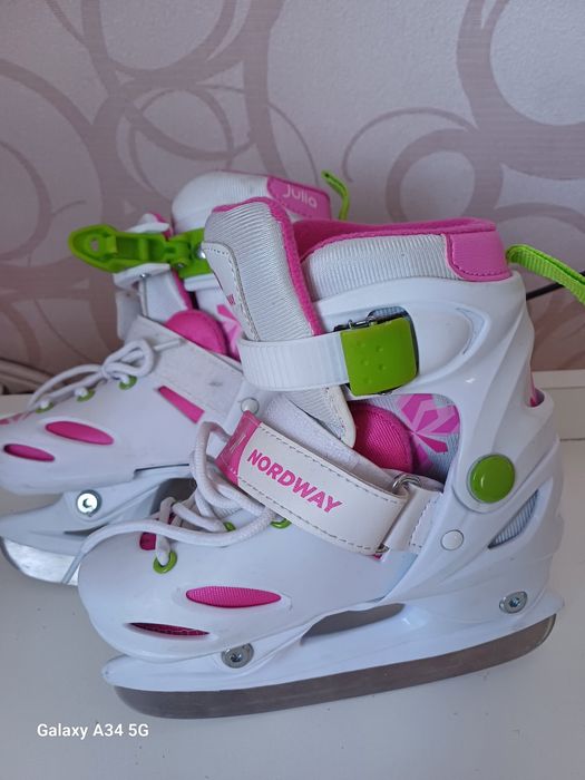 Продам детские коньки