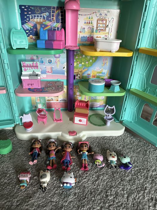 Casuta Gabby + figurine si accesorii
