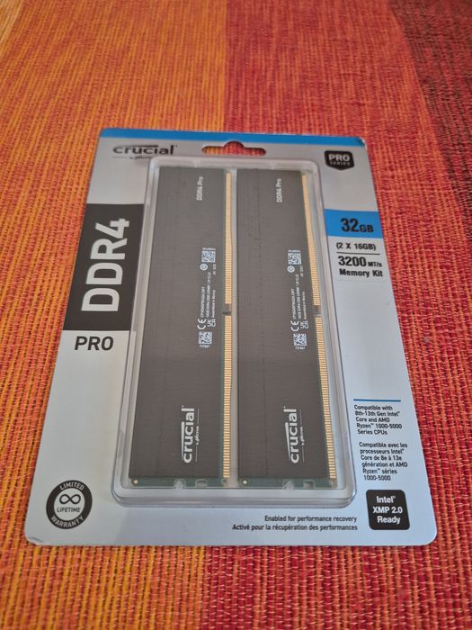 32GB DDR4-3200 Kit sigilat Crucial Pro 2 x 16GB memorie RAM PC