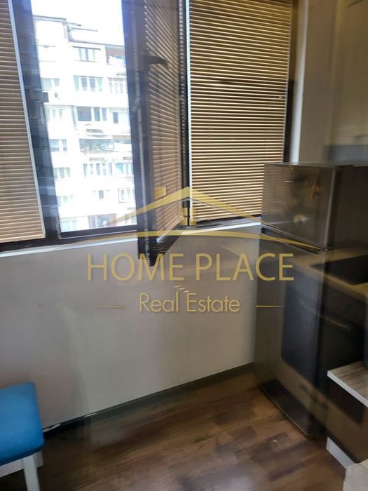 Дава се под наем Тристаен апартамент в Варна, Базар Левски - 65 кв.м за 918 € - Снимка #2