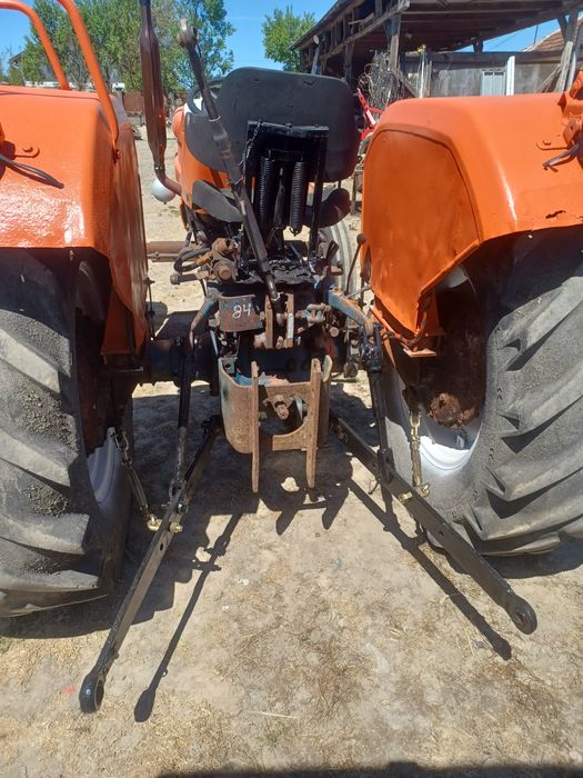 Tractor 445 si 600