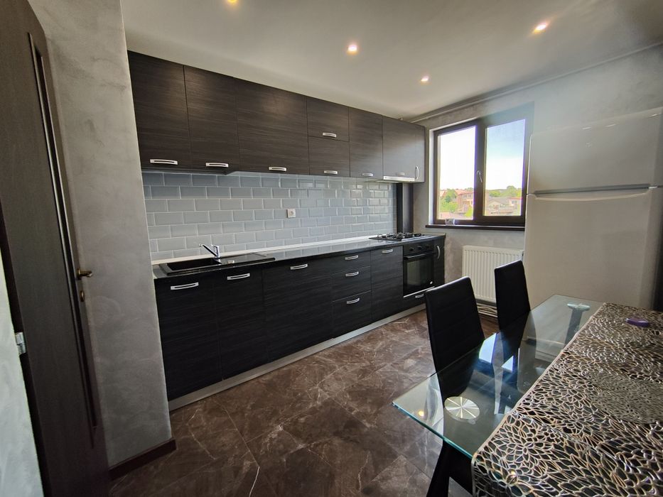 Închiriez apartament cu 2 camere strada Brăilei zona bănci