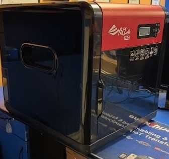 Imprimanta 3D XYZ da Vinci 1.0 Pro