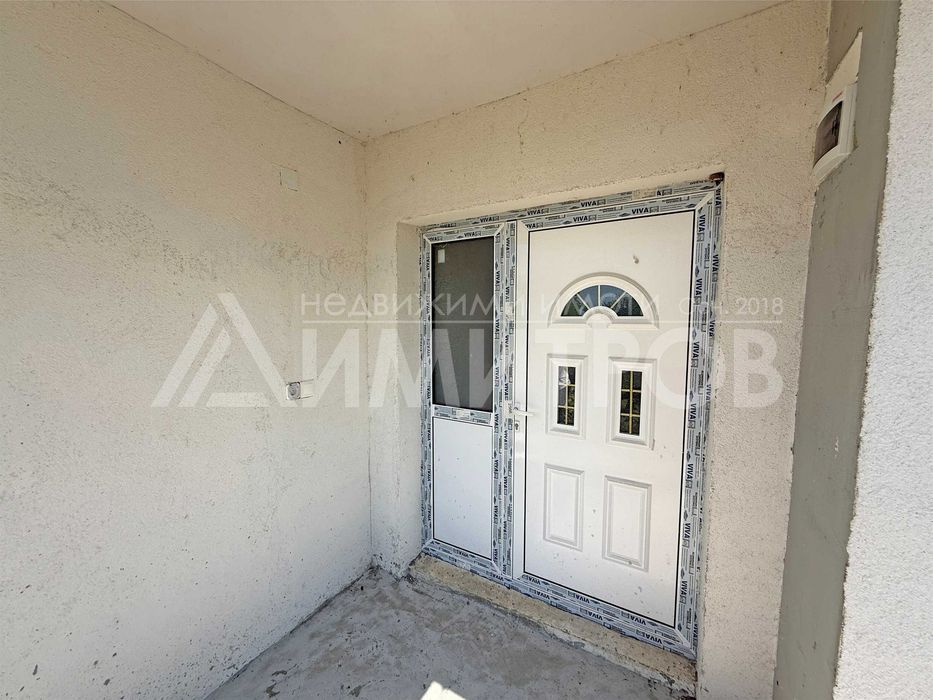 Продава се Къща в с. Стоян Михайловски, Област Шумен - 162 кв.м за 463 €/кв.м - Снимка #11