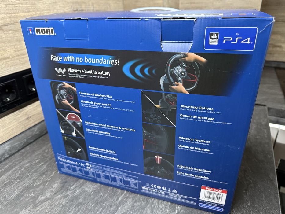 Волан с педали HORI Wireless Racing Wheel