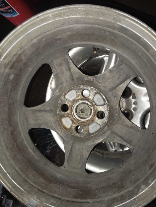 Set jante aliaj pe 15  MG