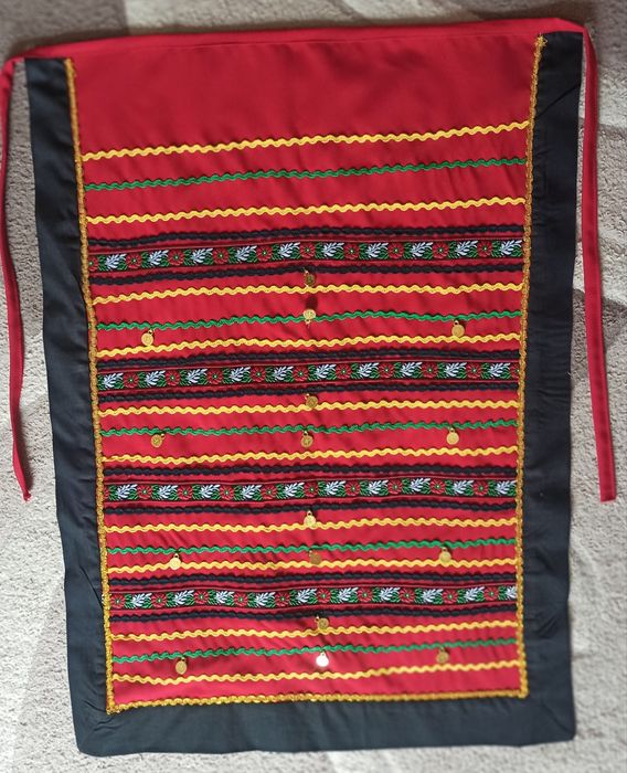 Фолклорни престилки