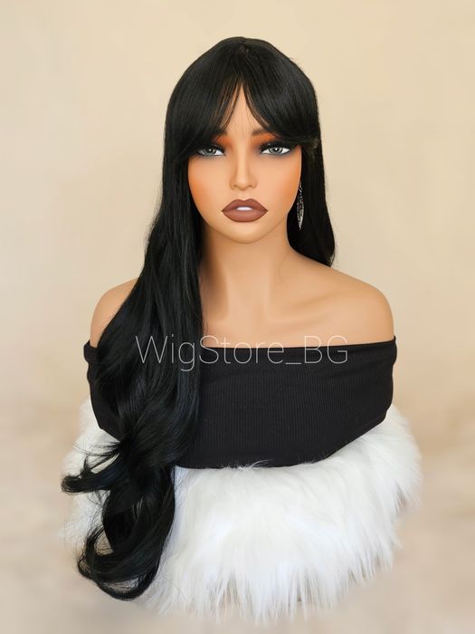 Дълга на вълни черна перука с бретон