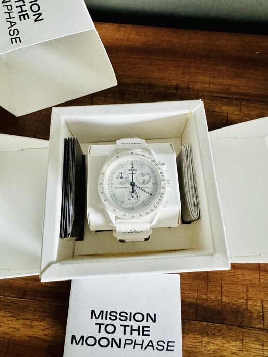 Omega x Swatch Moonphase Snoopy Alb Moonswatch