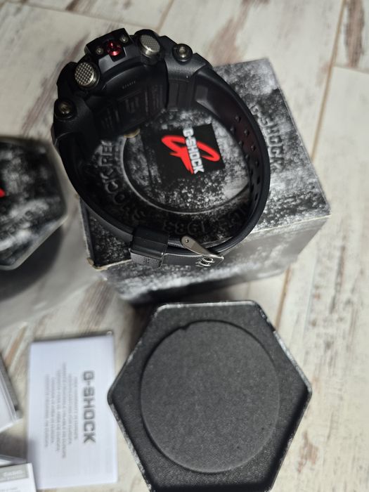 Часовник Casio GG-B100-1AER