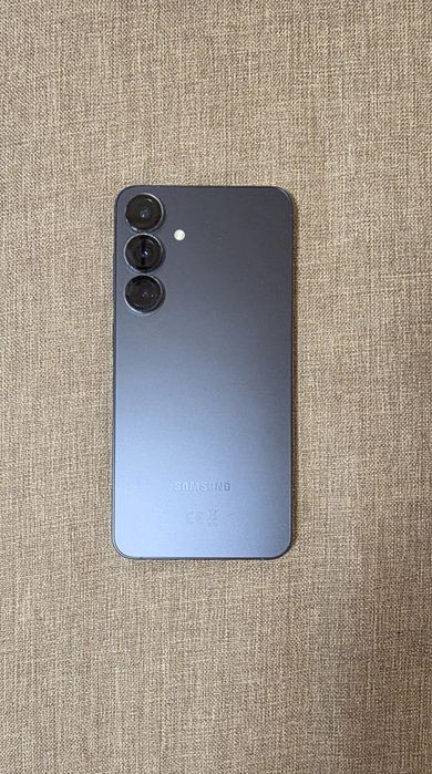 Vând Samsung Galaxy S25 Plus