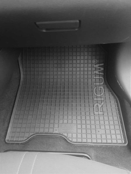 Гумени стелки NISSAN Leaf след 2017 г.