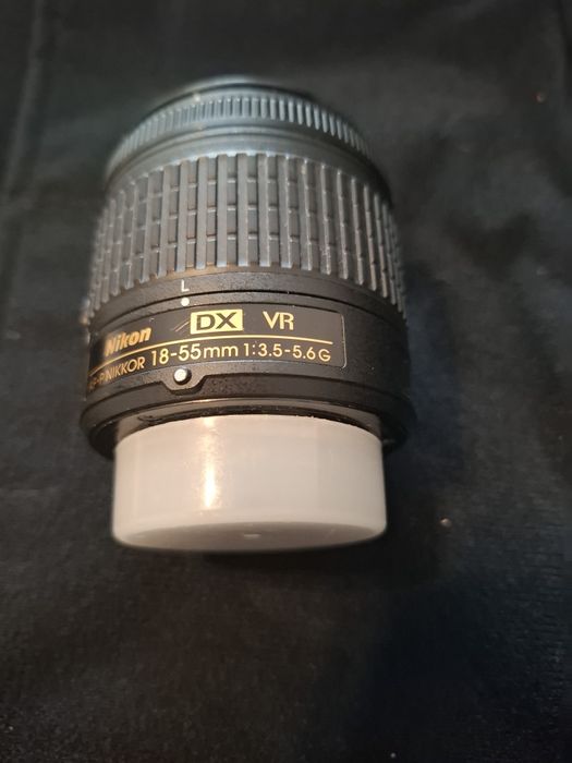 Aparat foto Nikon 3500 si obiectiv