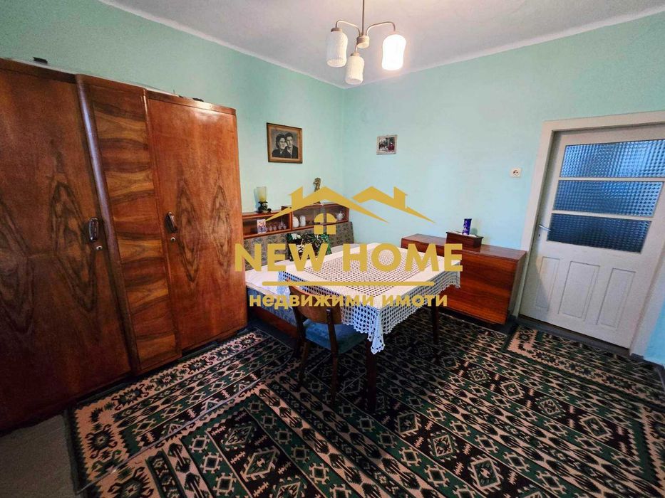 Къща с гараж - район Пинета