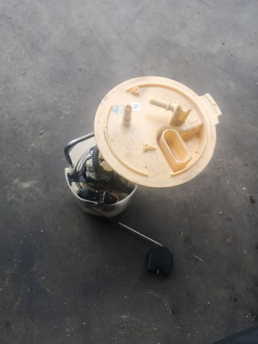 Pompa combustibil passat