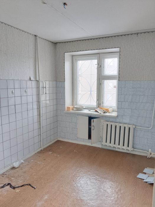 Продам 3 комн. 7-25, 2 этаж.