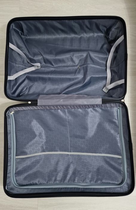 Продам средний чемодан 24