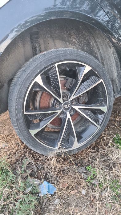 Ауди а4 Б8 на части