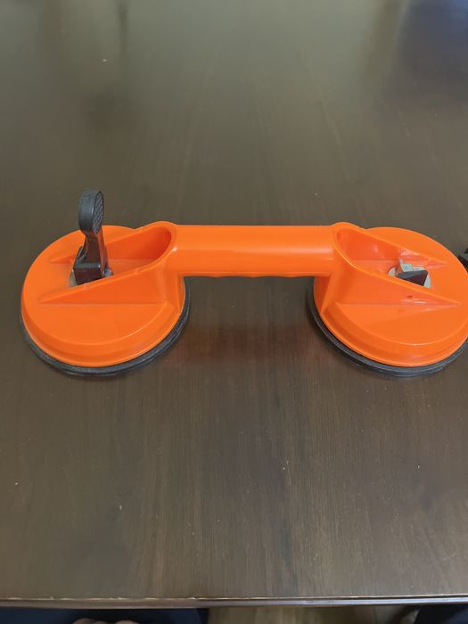 Вакуумная присоска