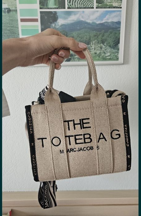 Дамска чанта     .