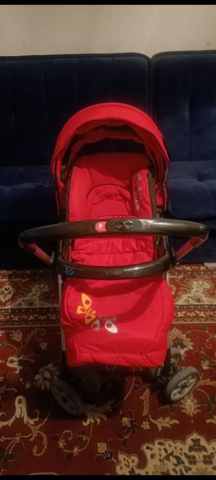 Коляска детская красная