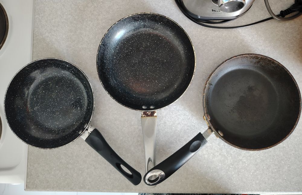 Сковородки б/у в отличном состоянии