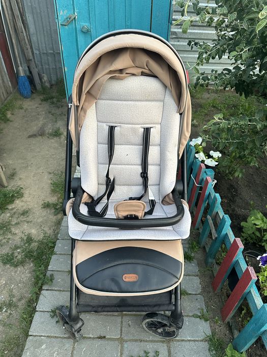 Продам коляску прогулочную