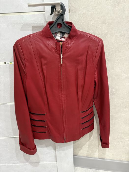 Продам куртки сезон весна/осень