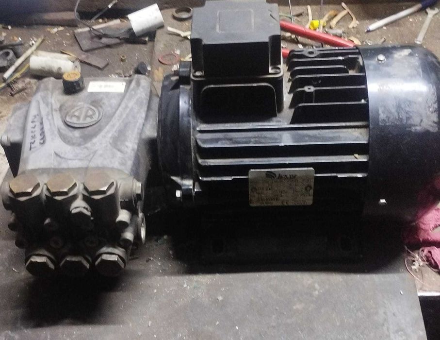 Продам КЕШЕР для автомойки