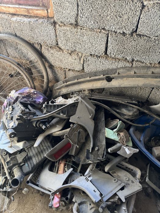 Запчасти на мазда 626