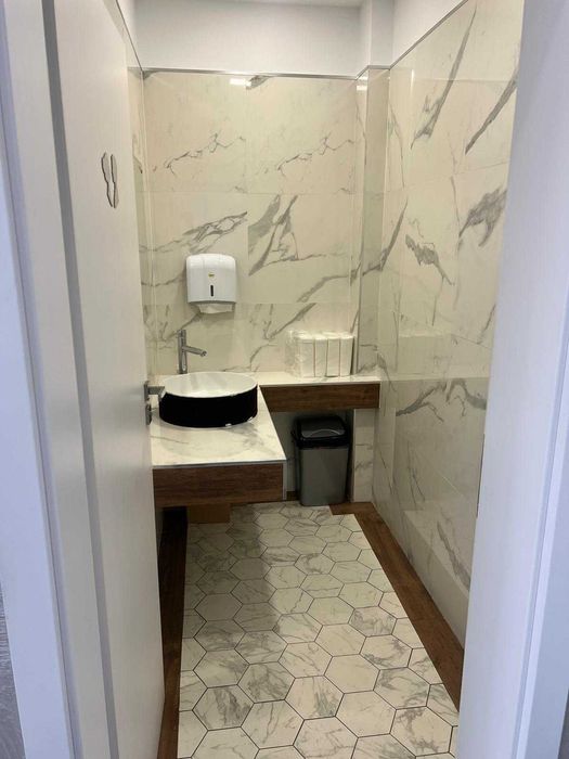 Inchiriez spatiu comercial in Oradea