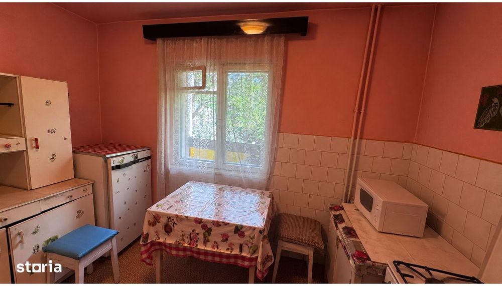 Apartament 3 camere de vânzare, str. M. Sadoveanu