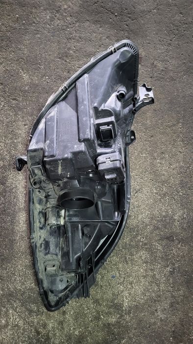 Десен фар Toyota Yaris