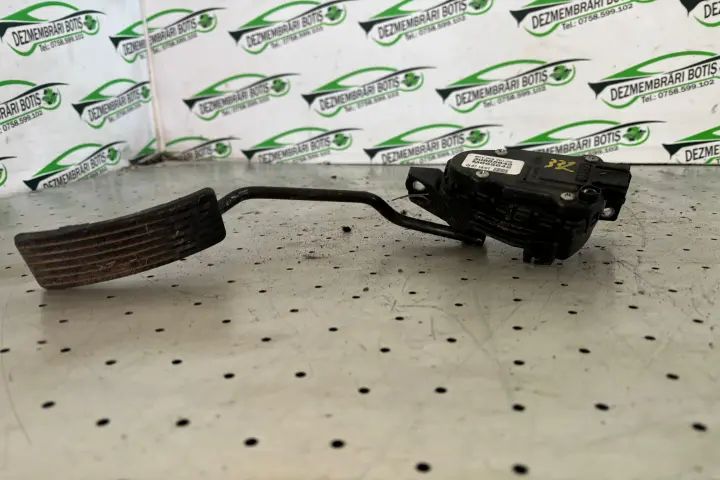 Pedala acceleratie Volvo S40 2000 1.9 TD MT (102 hp)