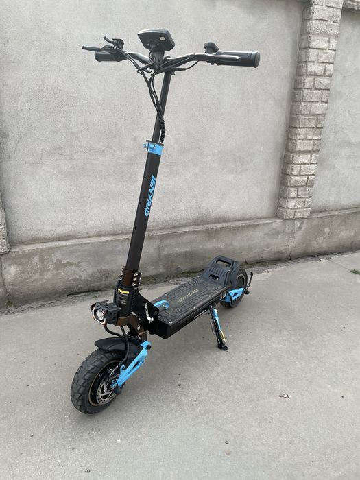 Trotineta IENYRID ES1