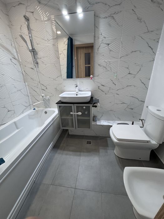 Inchiriez apartament 2 camere - Lacul Tei