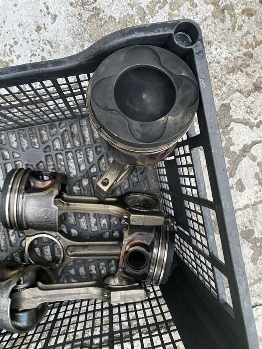 Бутала с биели за BMW 3.0d M57 231/235к.с Бмв