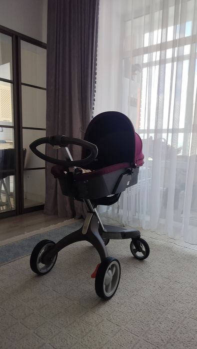 Продам детскую коляску Stokke