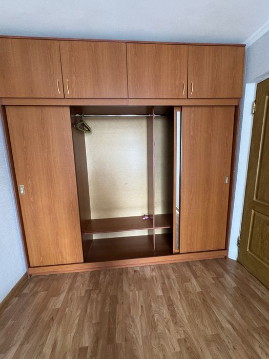 Шкаф купе с зеркалом