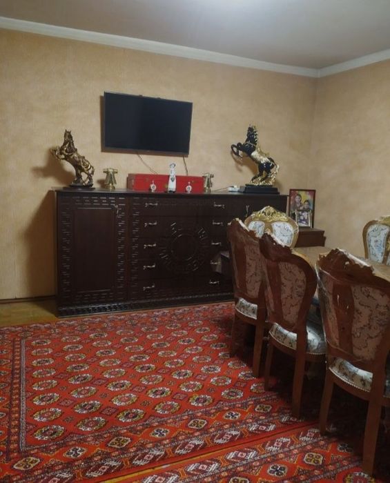 Срочно продается квартира Асалобод 2 ,1/9/9
