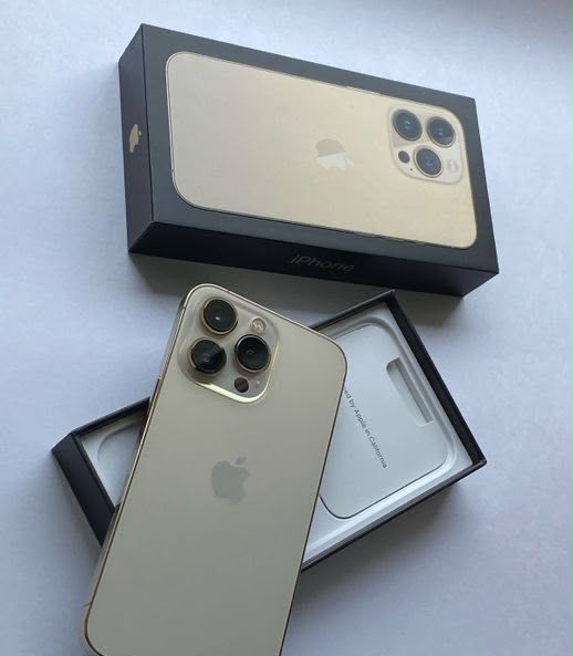 iPhone 13 pro золотистое