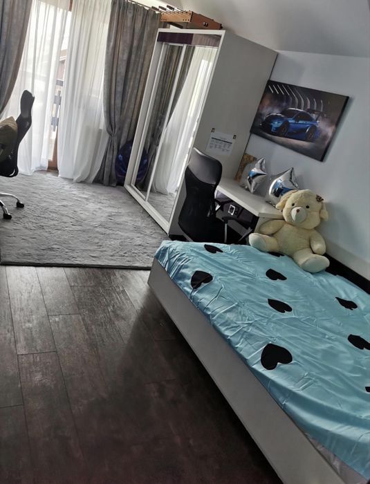 Casa de vanzare 5 camere vis-a-vis de Manastirea Vladiceni Iasi