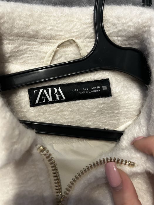 Бежово зимно яке ZARA