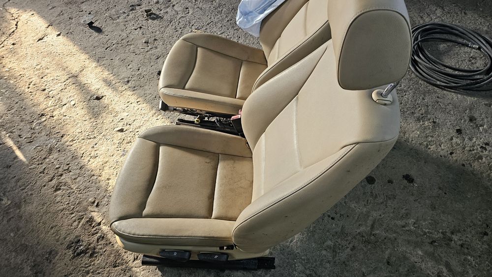 Предни седалки за бмв е90 е91 bmw e90 e91 бежови
