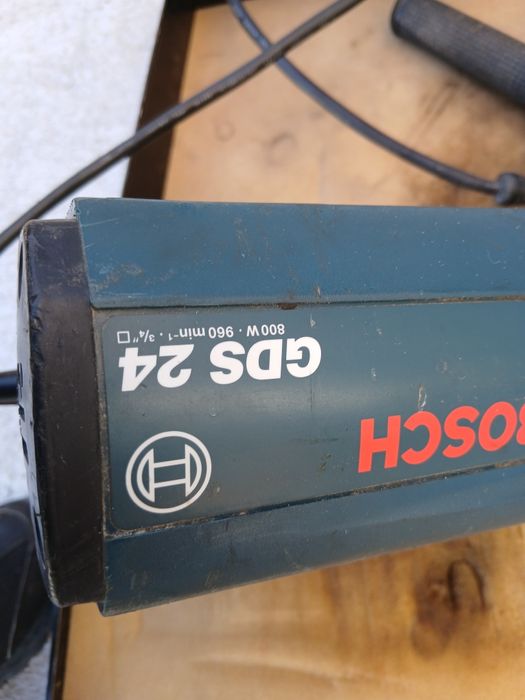 Електрически гайковерт Bosch 3/4