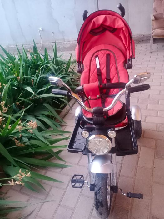 Велосипед трёхколёсный