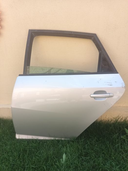Portiera spate stanga seat ibiza 2010