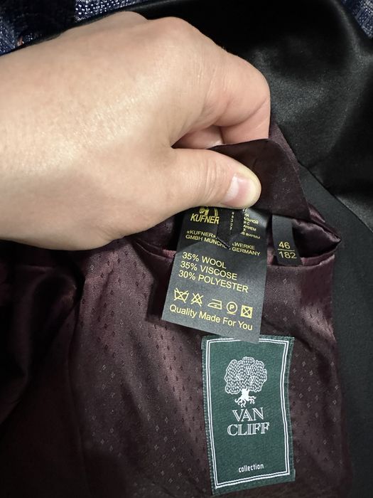 Костюм смокинг